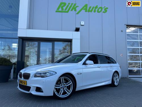 BMW 5 Serie touring 520d * leder * panoramadak * m pakket * dealer onderhou