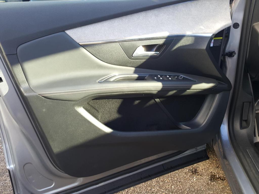 Peugeot 3008 1.6 puretech 180pk s&amp;s eat8 gt