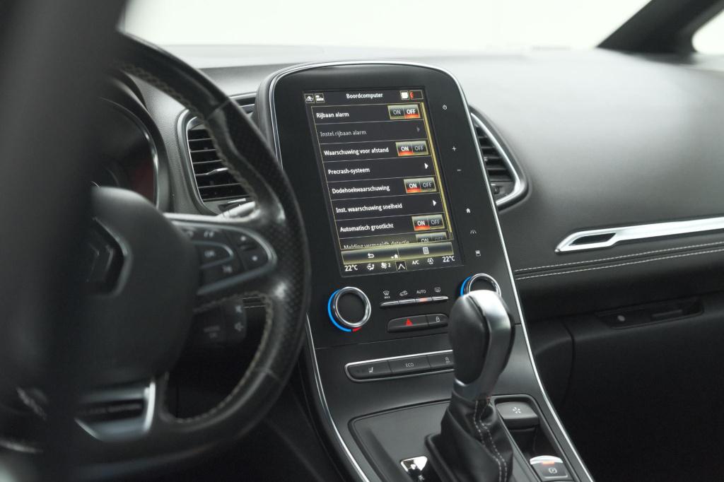 Renault Scenic tce 140 edc black edition | trekhaak | panoramadak | adaptie