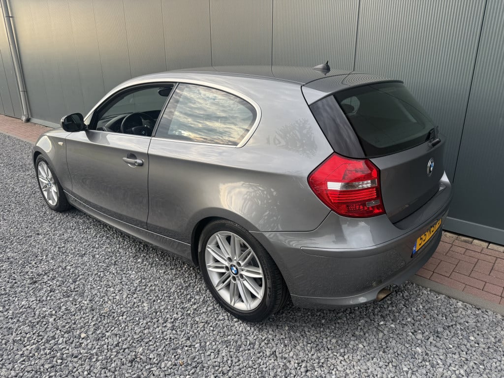 BMW 1 Serie 118i effdyn. ed. business line ultimate edition 3-drs