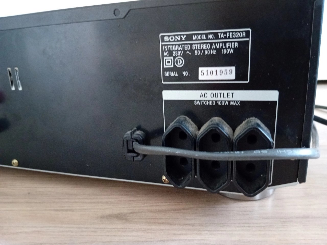Sony TA-FE320R versterker. TEAC cassettedeck
