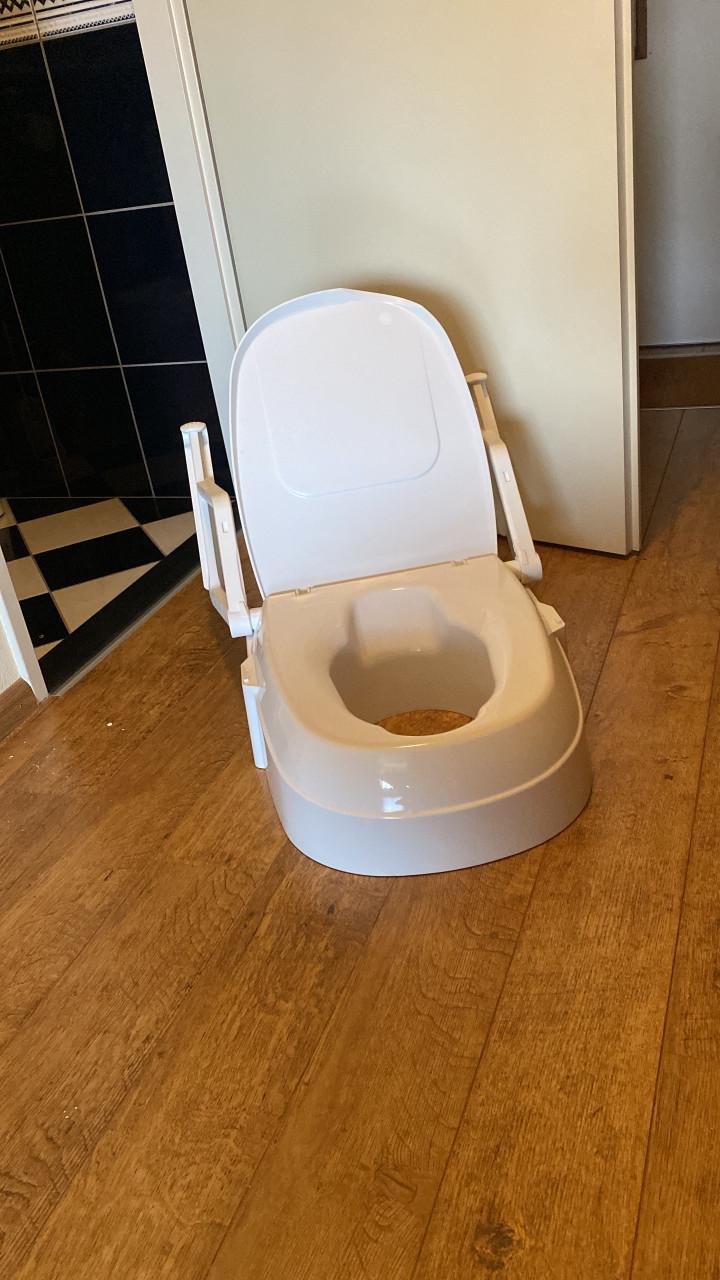 Toilet verhoger met handvaten
