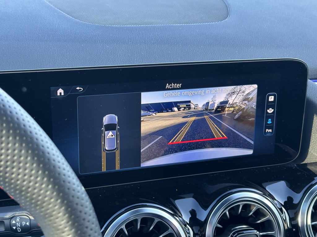 Mercedes-Benz B-Klasse 200 amg line l distronic l panoramaschuifdak l mbux 