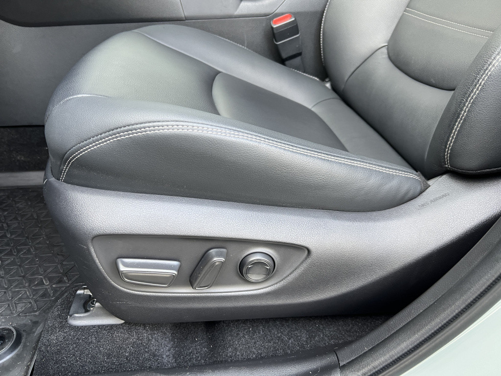 Toyota Rav4 2.5 hybrid awd executive vol leder | jbl audio | electrische st