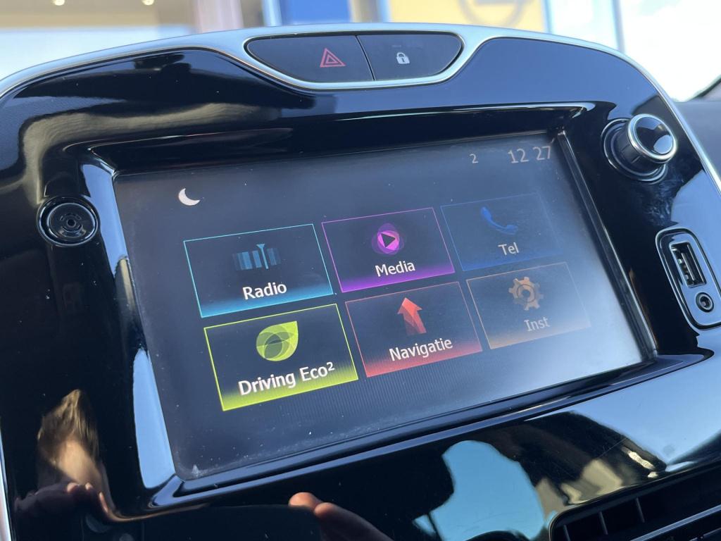 Renault Clio 0.9 tce limited | cruise control | airco | trekhaak | navigati