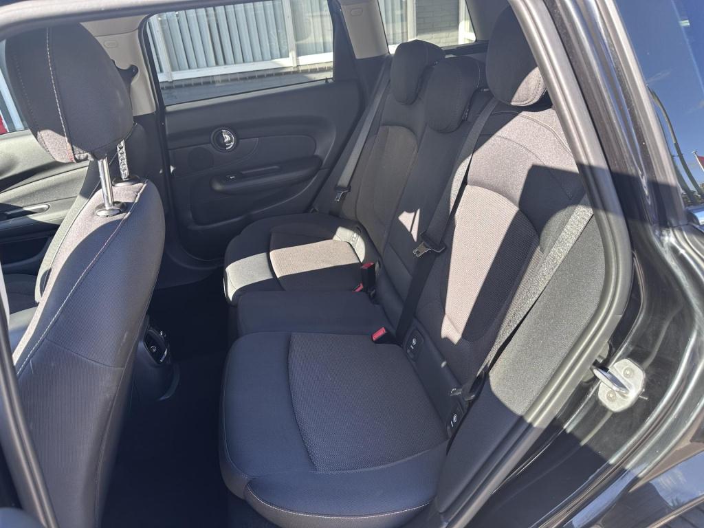 Mini Clubman 1.5 cooper chili serious business