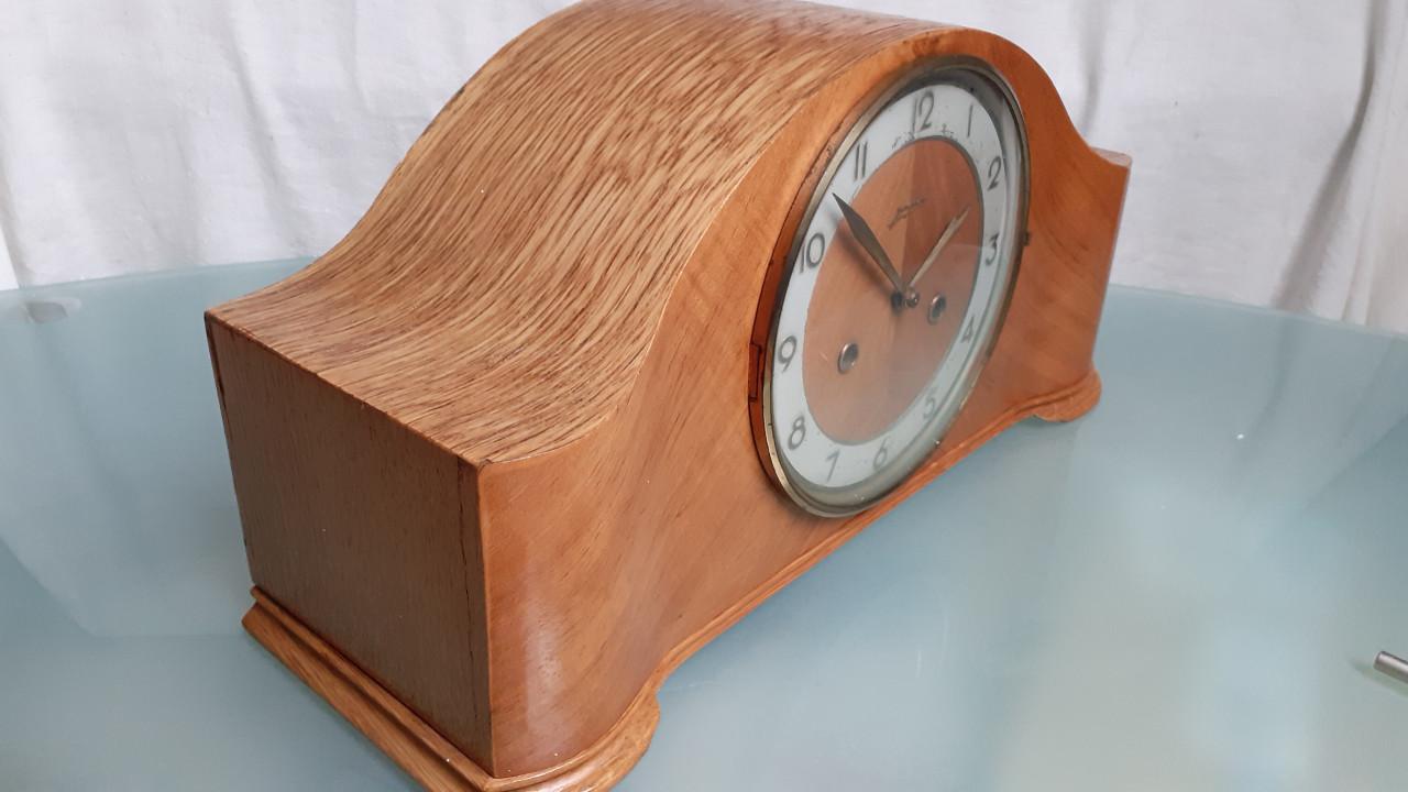 Schoorsteen pendule van junghanz