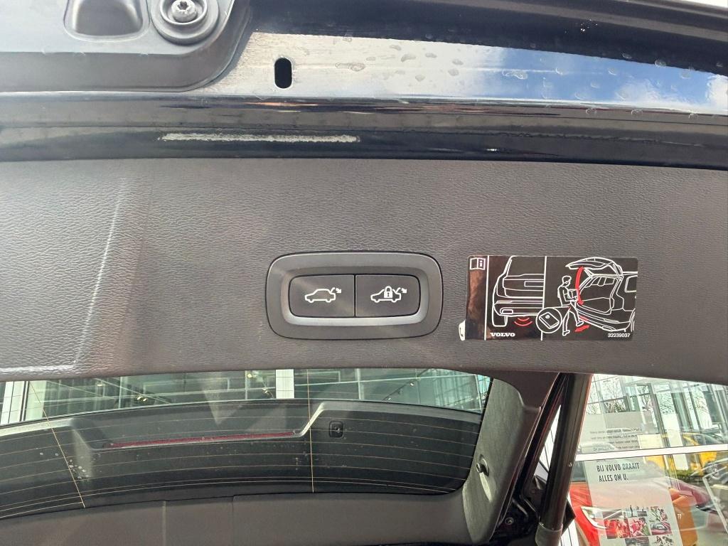 Volvo XC40 t5 262pk recharge r-design| panodak| 360camera| adap.cruise| h&k