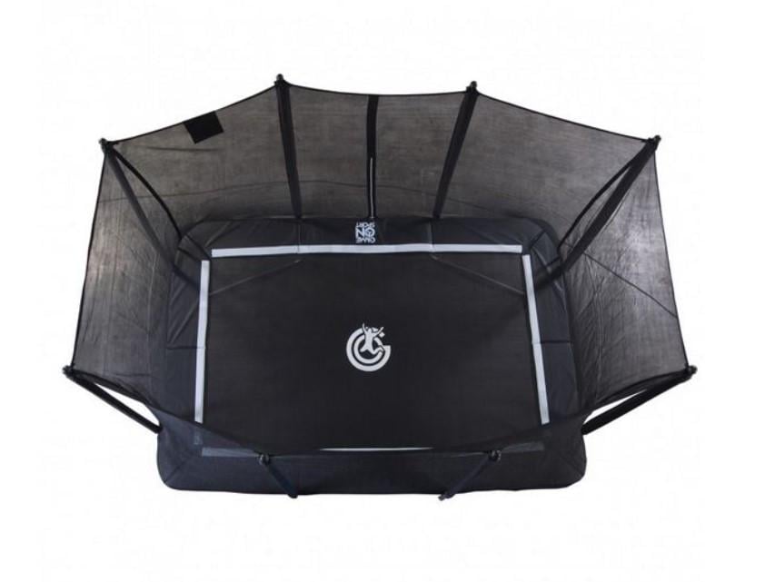 Trampoline 213 x 335 cm.