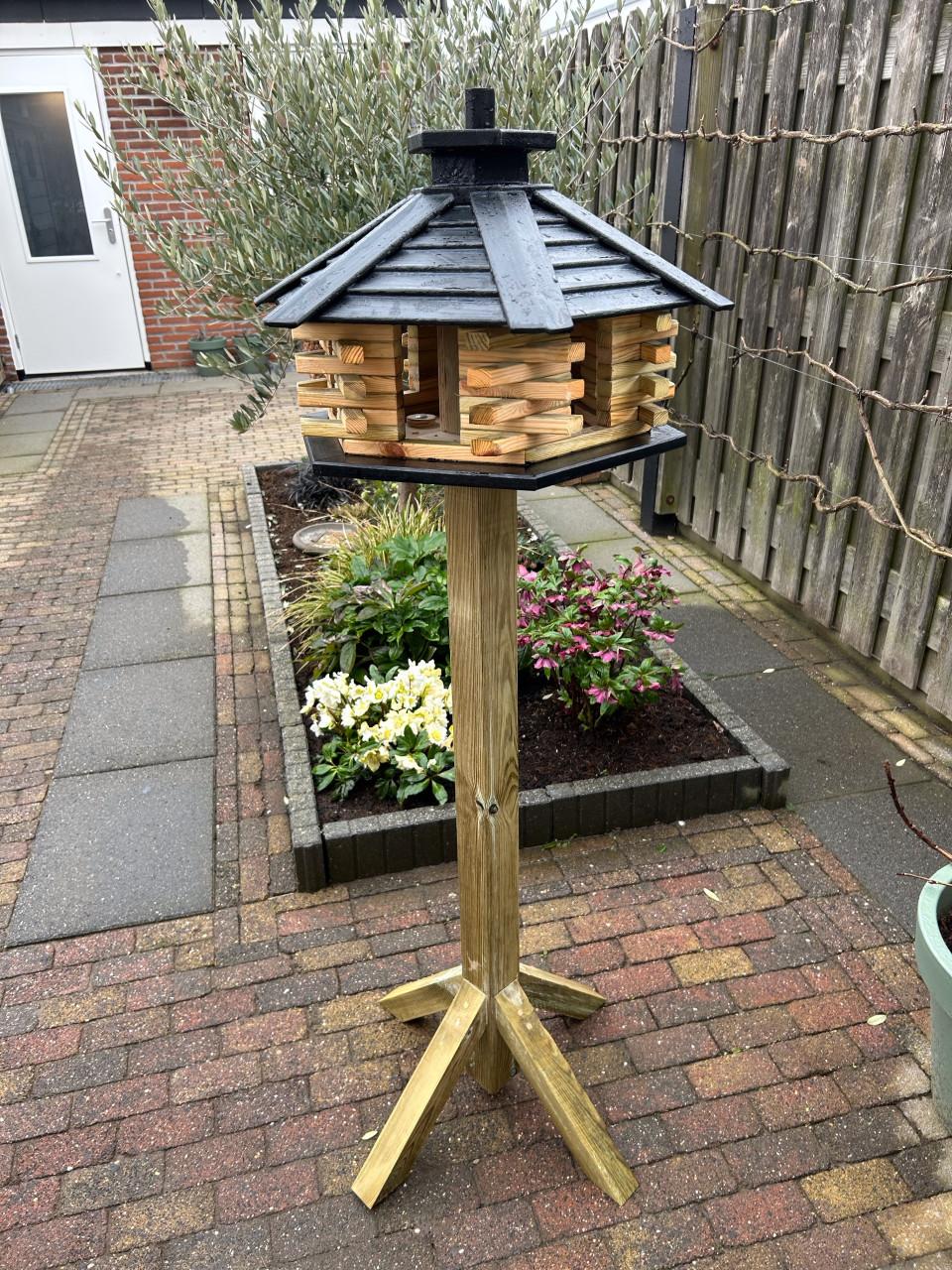 Voederhuisje te koop op poot of hang