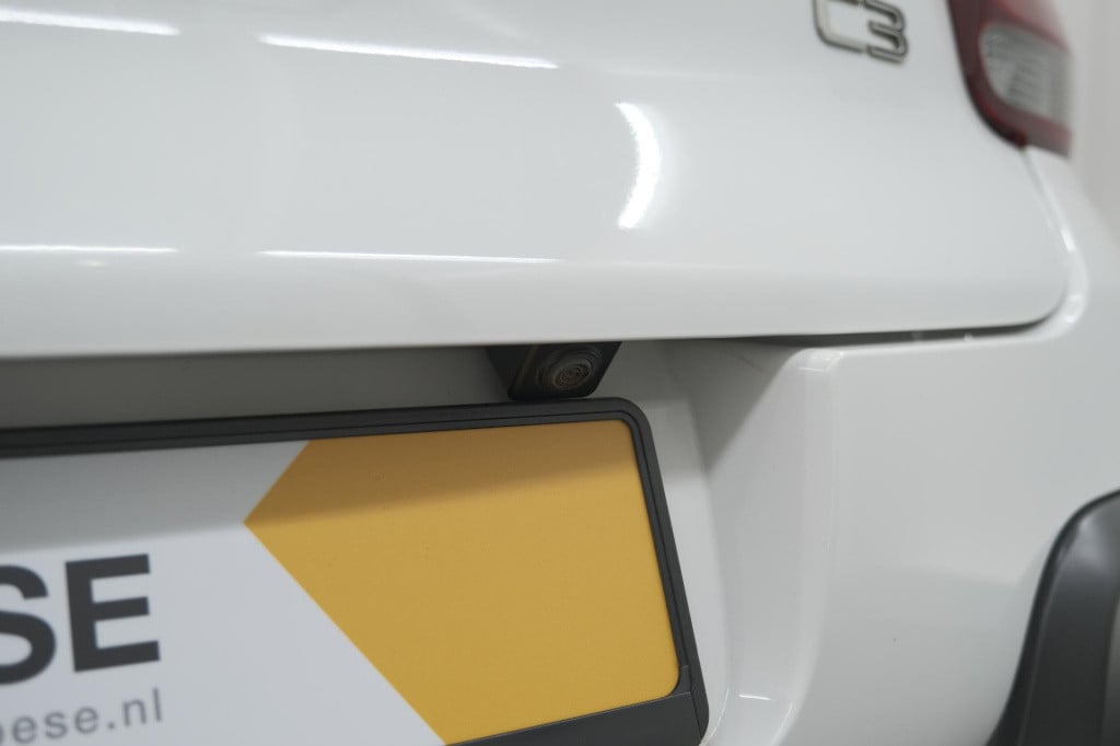 Citroen C3 puretech 110 s&s shine | camera | navigatie | apple carplay | pa