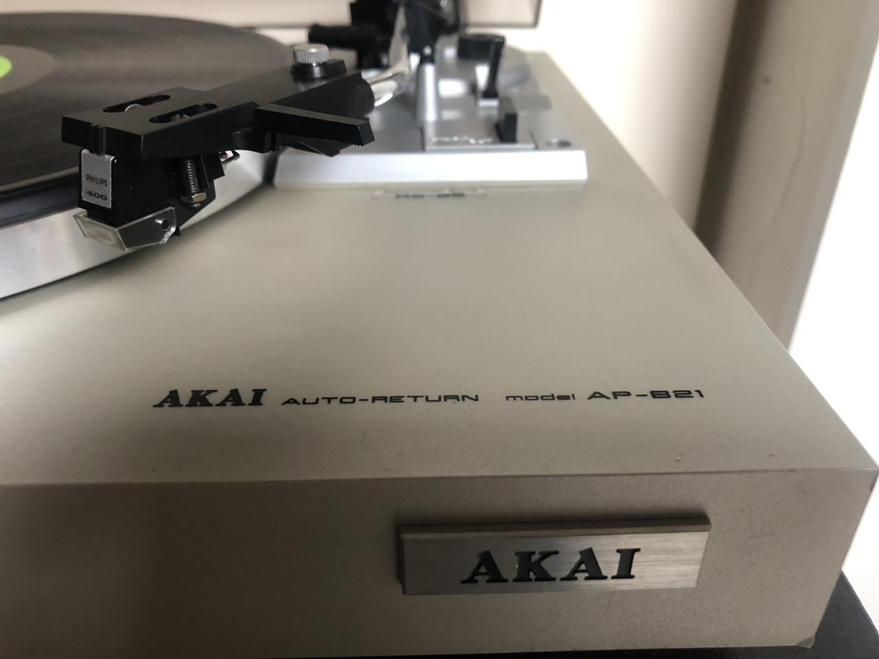 Akai playenspeler AP-B21.