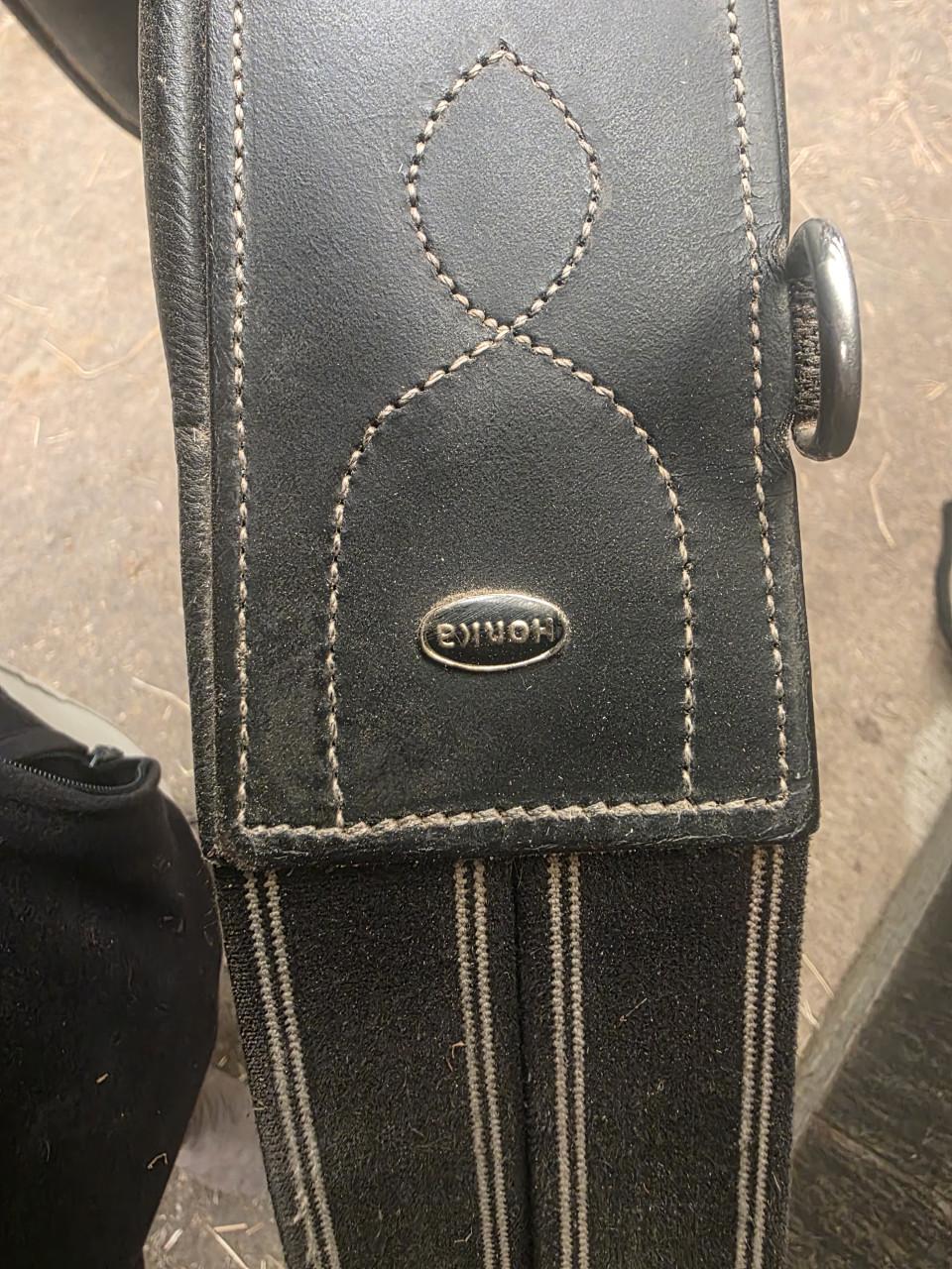 Wintec 18" veelzijdigheidszadel
