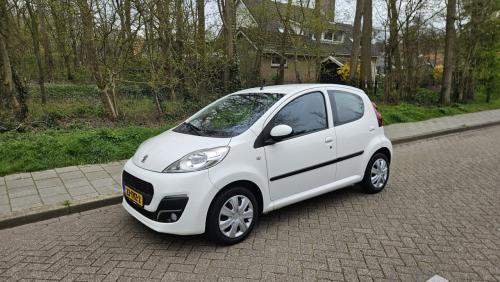 Zuinige 5 drs PEUGEOT 107 Active / NL AUTO / NAP / 3 MND GARANTIE !