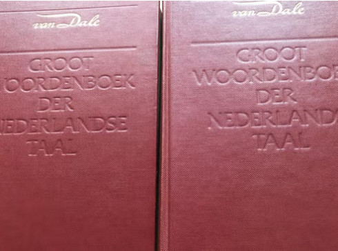 Van Dale Groot Woordenboek der Nederlandse Taal in 2 delen (1976 )