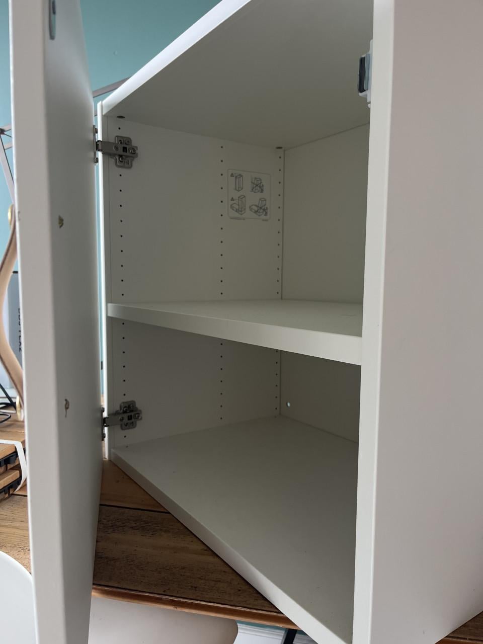 Wit IKEA keukenkastje