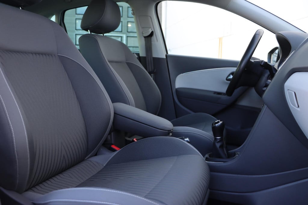 Volkswagen Polo 1.2 tsi first edition 90pk