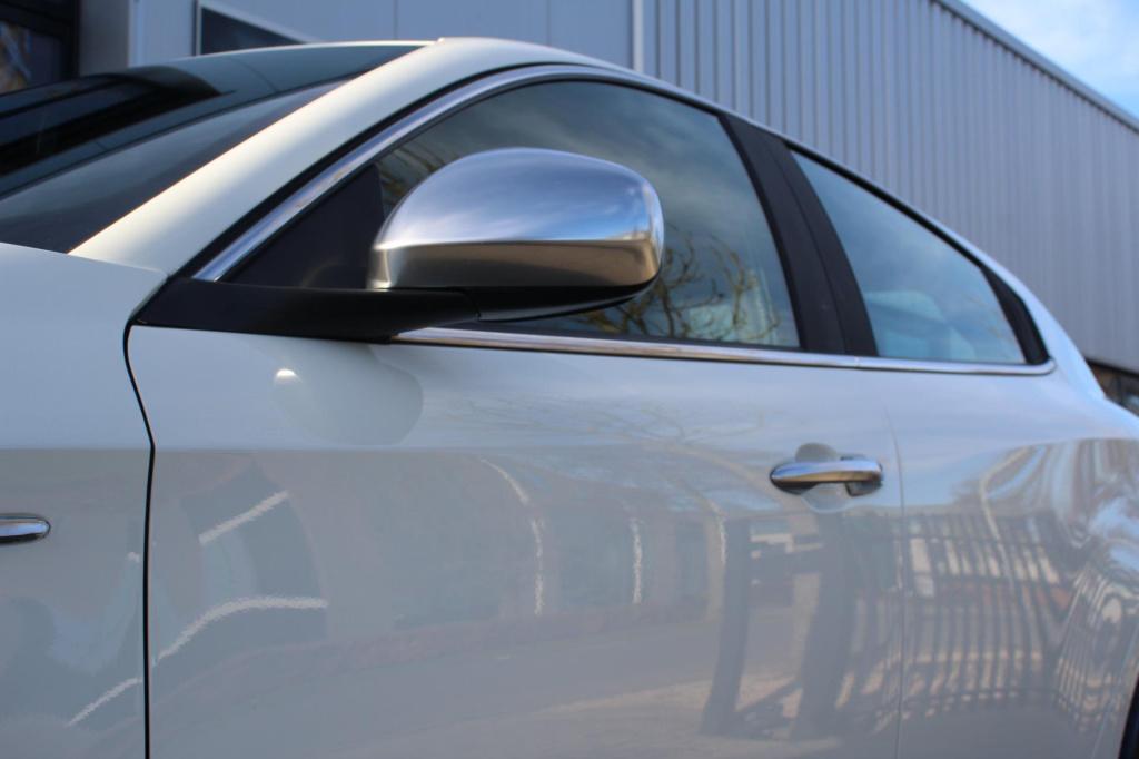 Alfa Romeo Giulietta 1.4 turbo super- sportiva - leer/alcantara - stoelverw