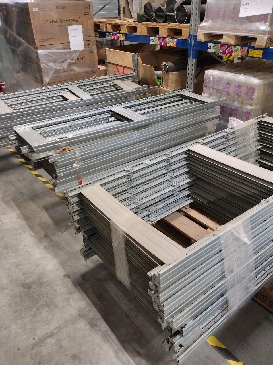 Stellingmateriaal / legboorden