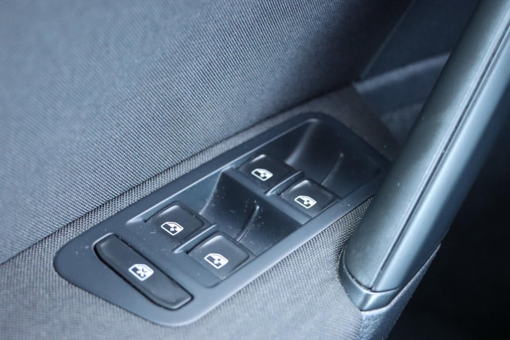 Volkswagen Golf 1.2 tsi business edition r connected