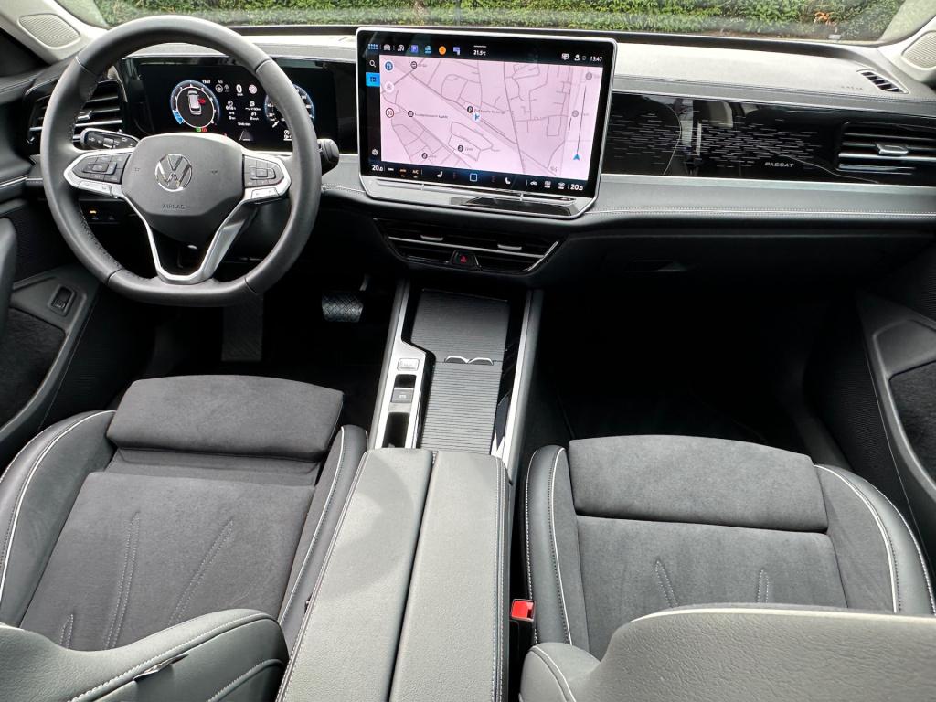 Volkswagen Passat variant 1.5 etsi 150pk elegance | alcantara | head up | c