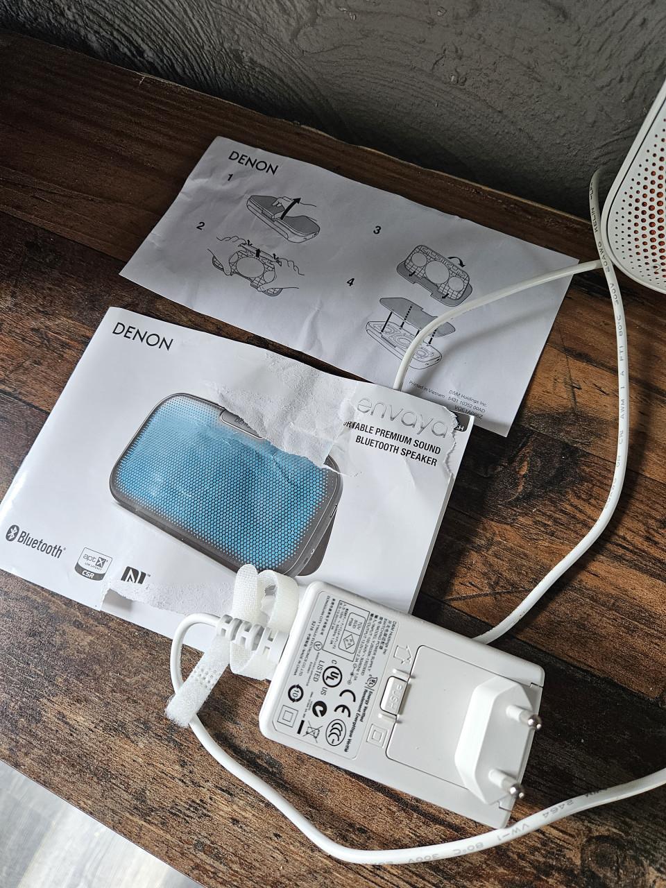 Denon Envaya Draagbare Bluetooth Speaker met hoezen