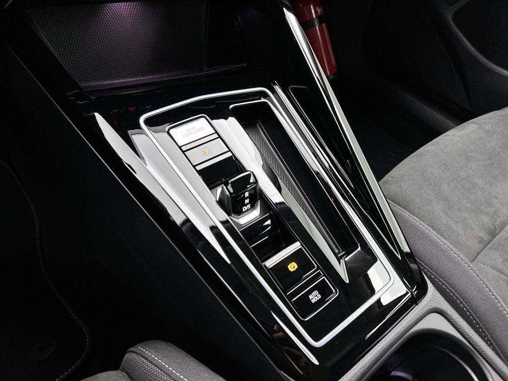 Volkswagen Golf 1.4 ehybrid style | lage km stand! | navigatie | apple carp