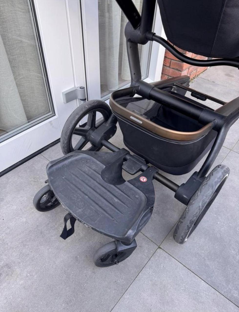 Perfecte Joolz Day+ Kinderwagenset. Kleur Brilliant Black.