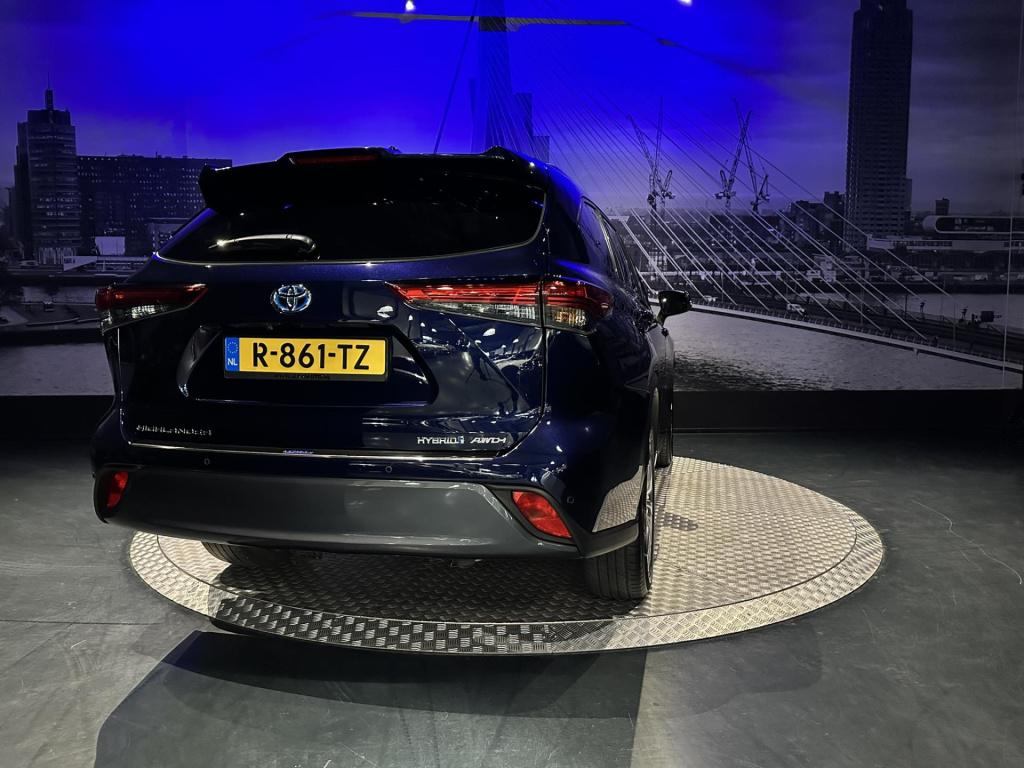 Toyota Highlander 2.5 awd hybrid executive 7 persoons *origineel nl*pano*tr