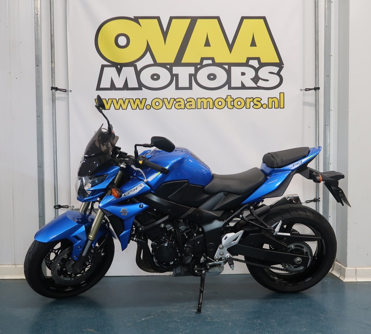 Suzuki GSR750 2016