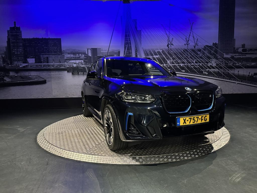 BMW Ix3 high executive 80 kwh *panoramadak*360camera*hud*harmankardon*