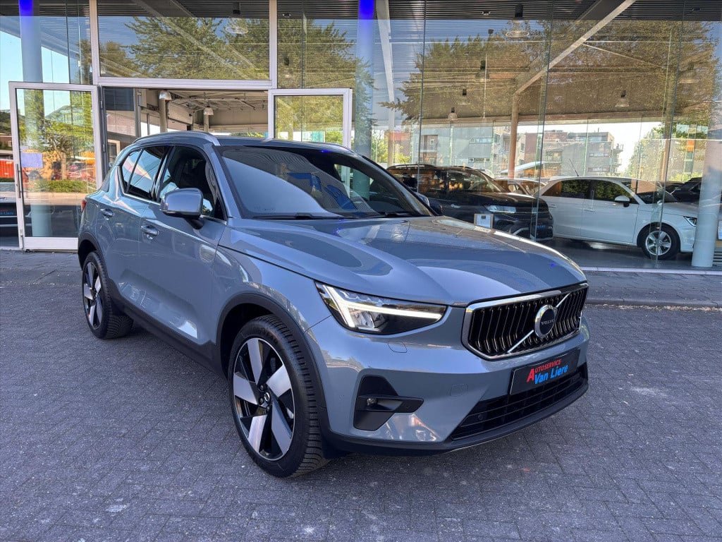 Volvo XC40 t4 plug-in hybrid 211pk aut core bright 20lm velgen| carplay|rij