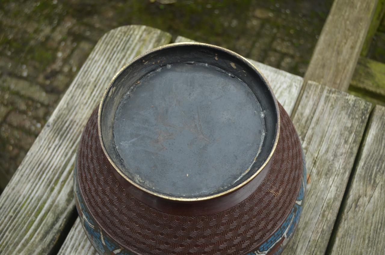 Chinese champlevé cachepot vroeg 20e eeuw.