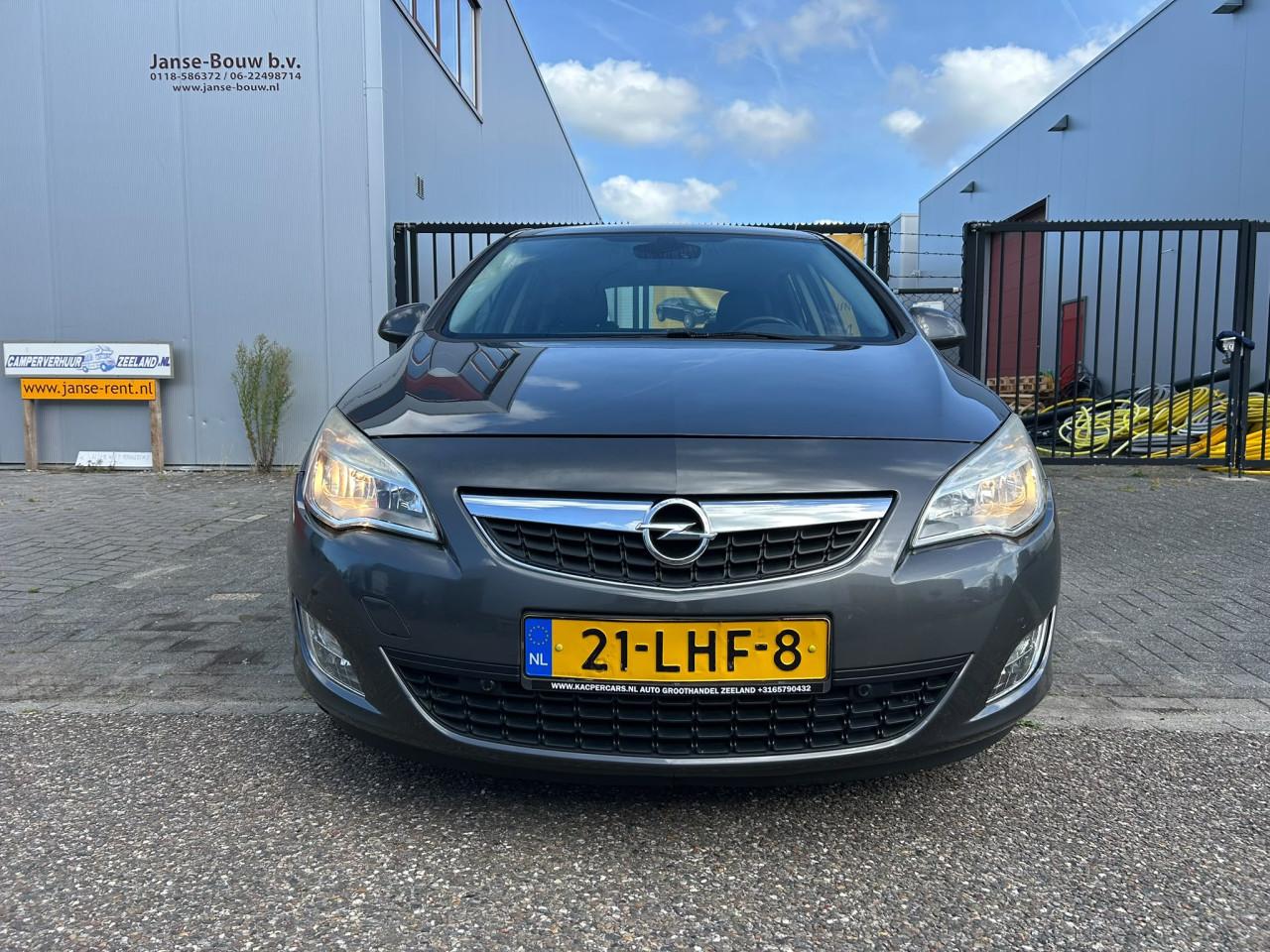 Opel Astra 1.6 Cosmo Executive Airco/Navi/PDC/Cruise/19" LM/Lange APK