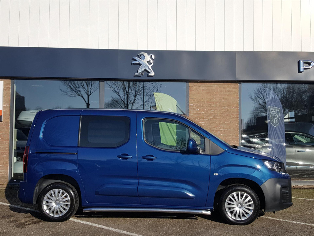Peugeot Partner premium 1.5 bluehdi 100pk 650kg pack look | trekhaak | navi