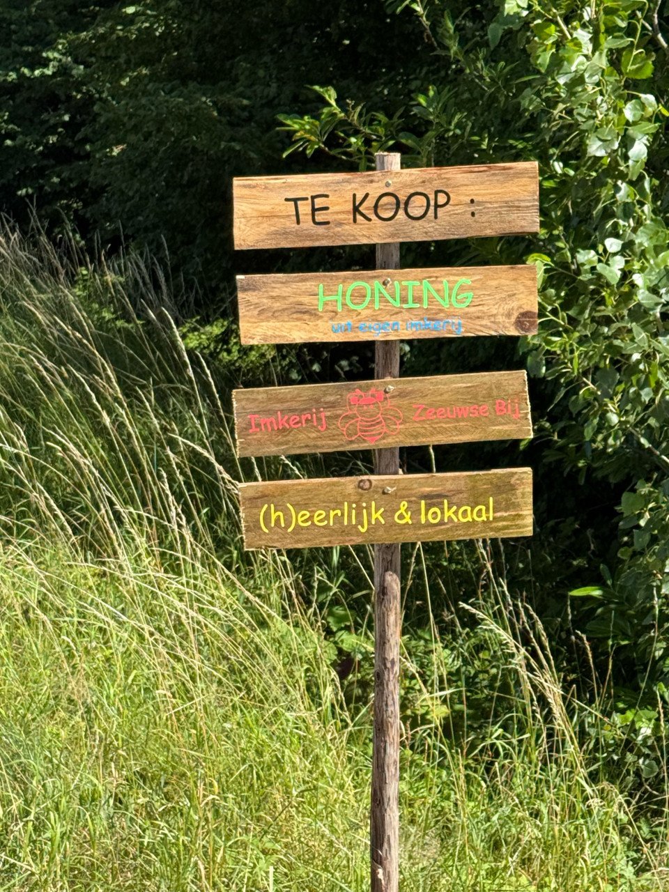 Rauwe honing uit eigen inkerij