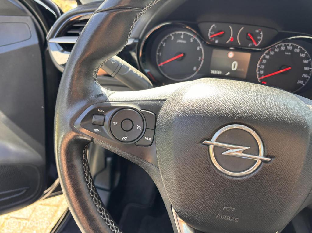 Opel Corsa 1.2 black line + nw d.riem