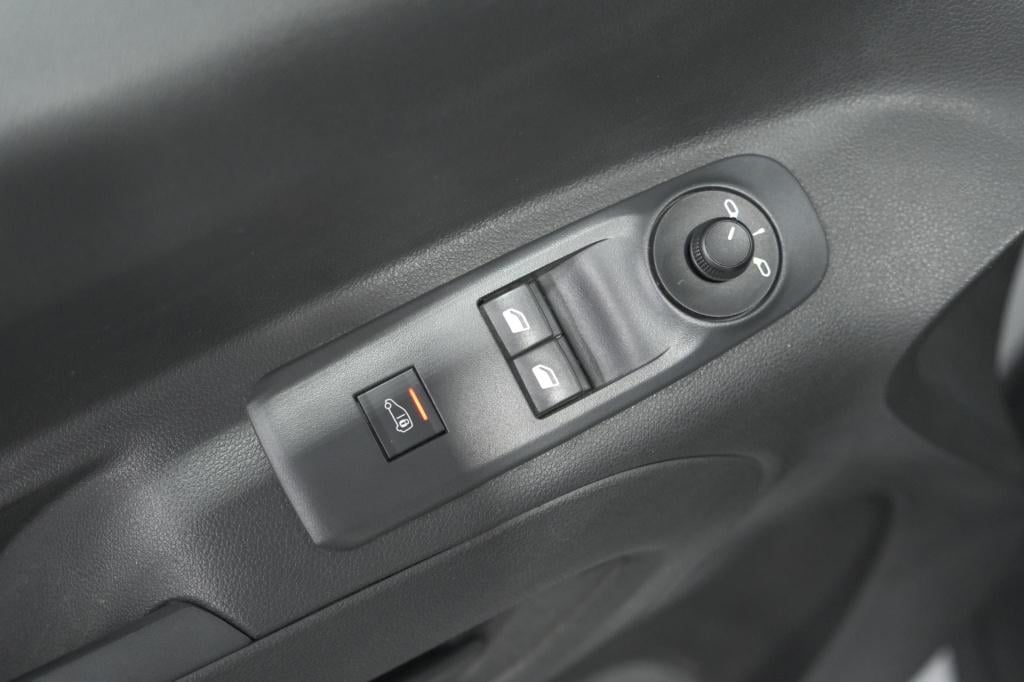 Peugeot Partner 1.5 bluehdi 100 s&s l1 | trekhaak | apple carplay | laadrui