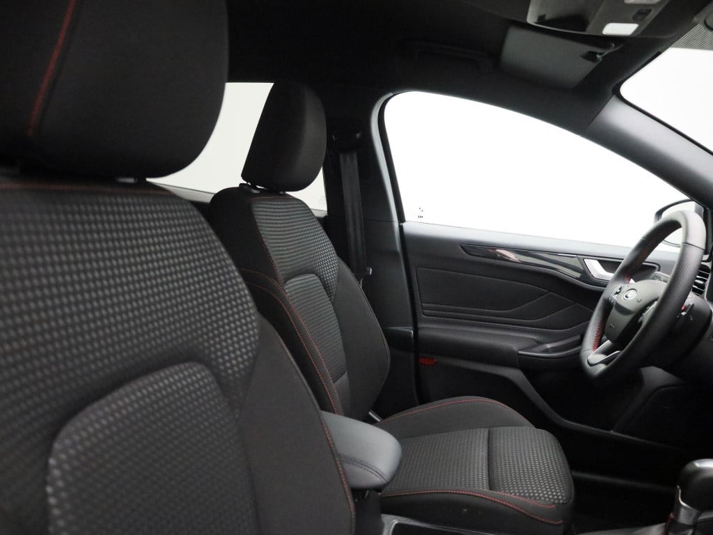 Ford Focus wagon 1.0 ecoboost hybrid st-line btw auto! | 17'' lmv | automaa