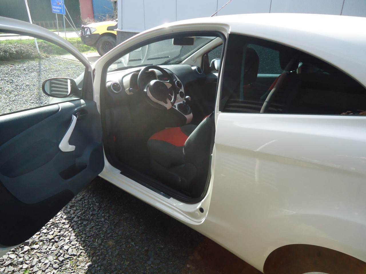 FORD KA 1.2 3DRS TITANIUM