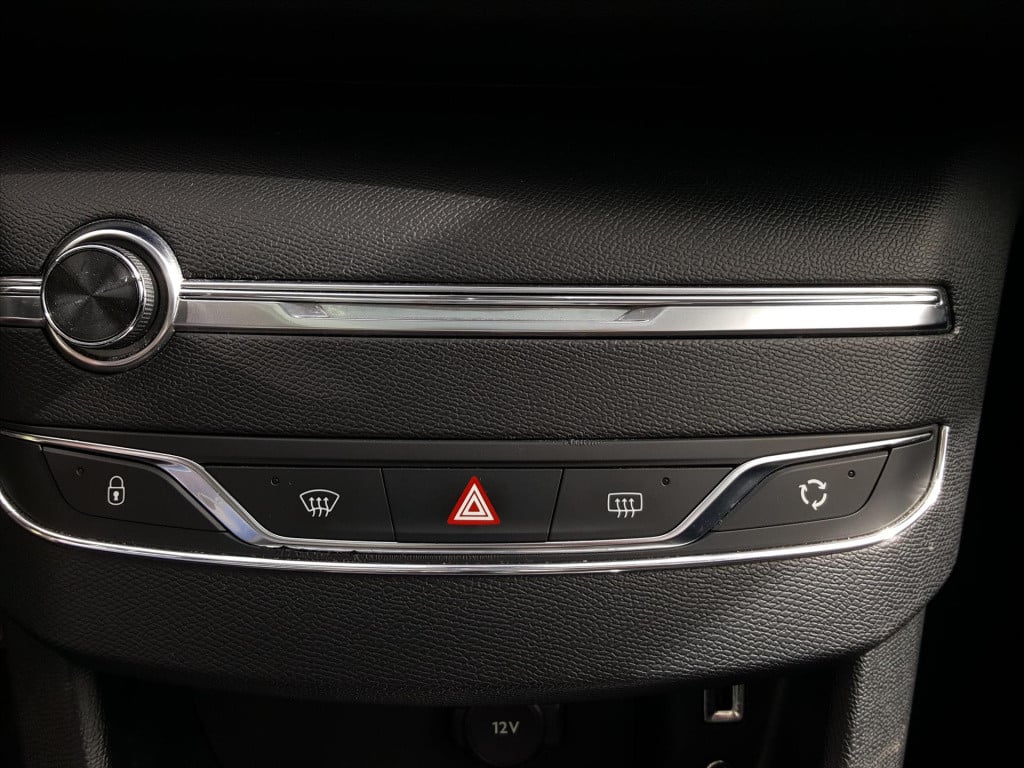Peugeot 308 sw 1.2 pt-130pk s&s blue l. executive | navigatie | cruise & cl