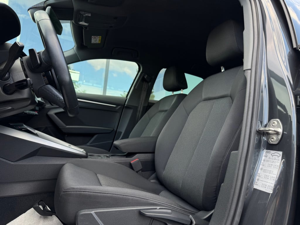 Audi A3 sportback 40 tfsi e edition * stoelverwarming * camera * adaptive c