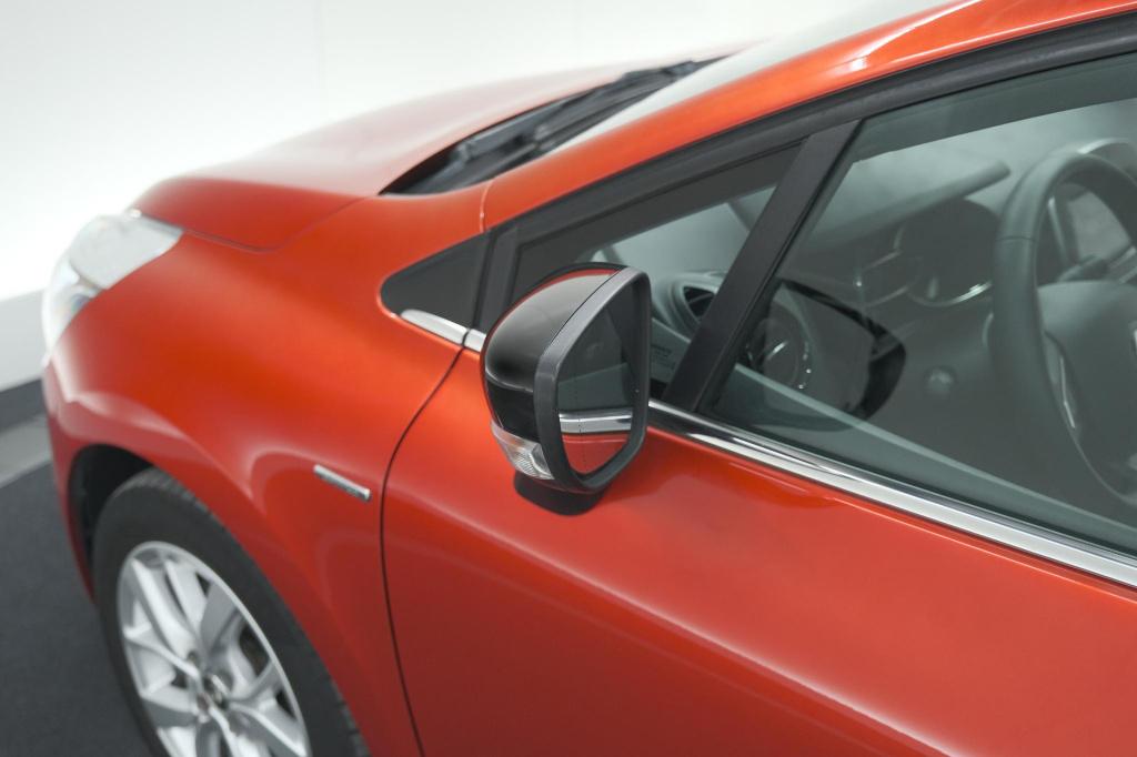 Renault Clio tce 90 limited | trekhaak | parkeersensoren | navigatie