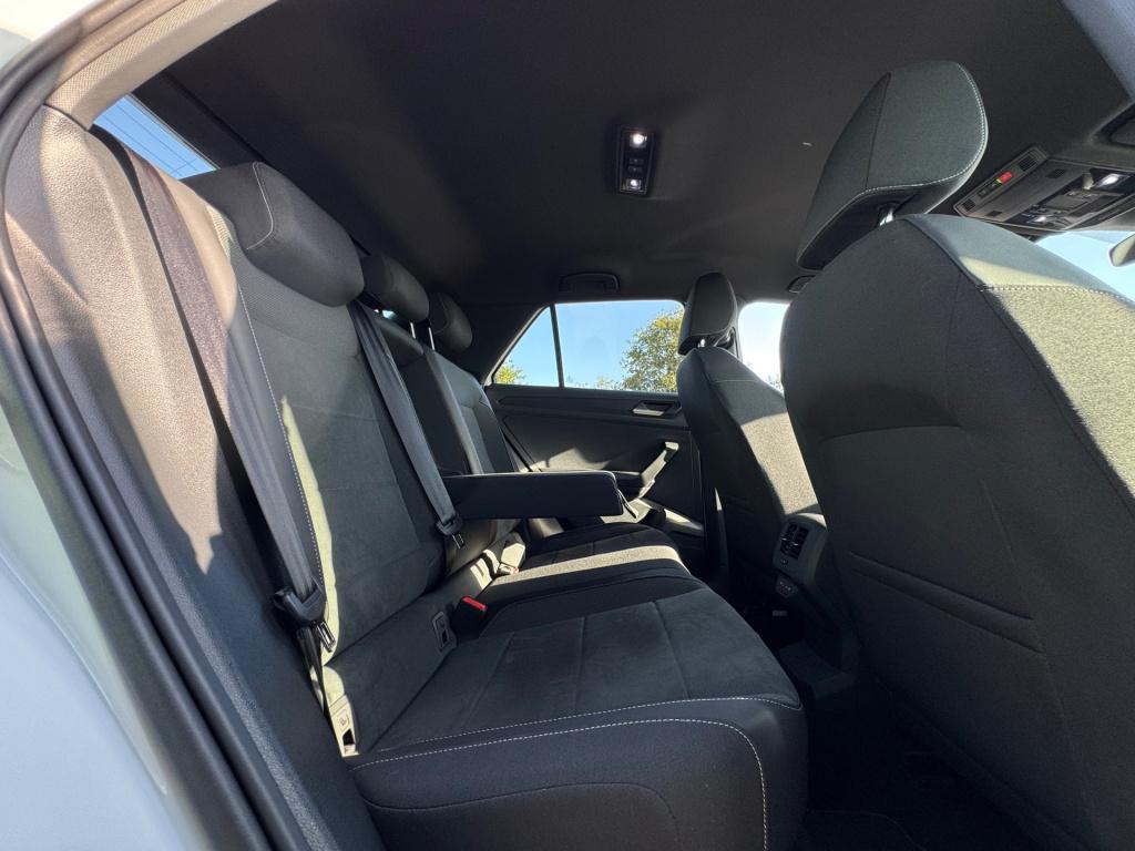 Volkswagen T-roc 1.5 tsi r-line edition * camera * massage * parkeerhulp