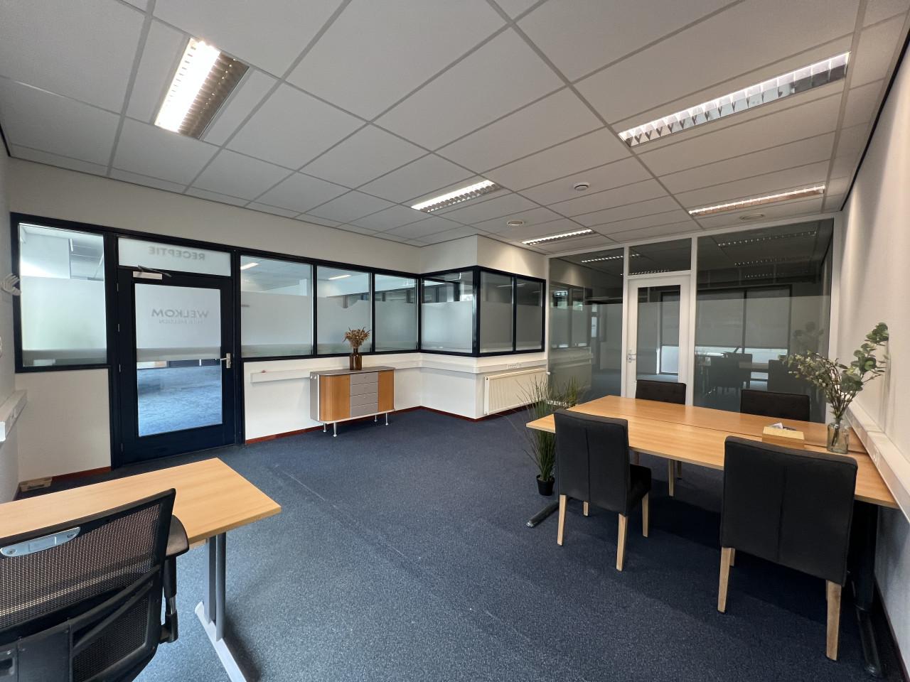 Te huur 90m2 nette kantoor/bedrijfsruimte Goes