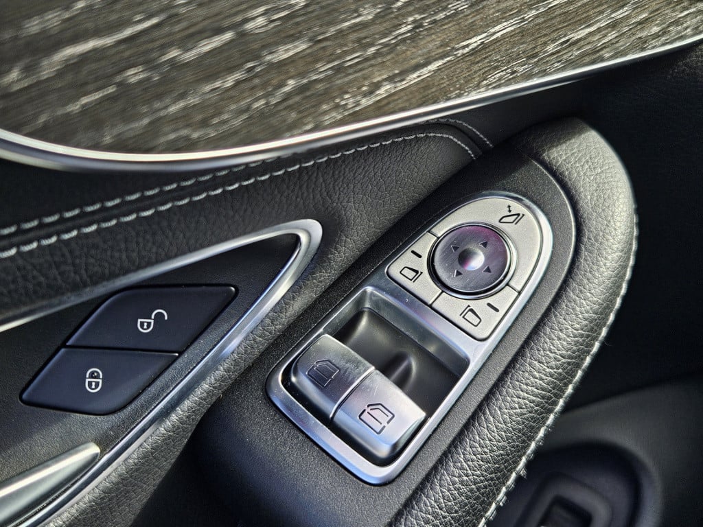 Mercedes-Benz C-Klasse coupé 300 premium plus pack | burmester | acc