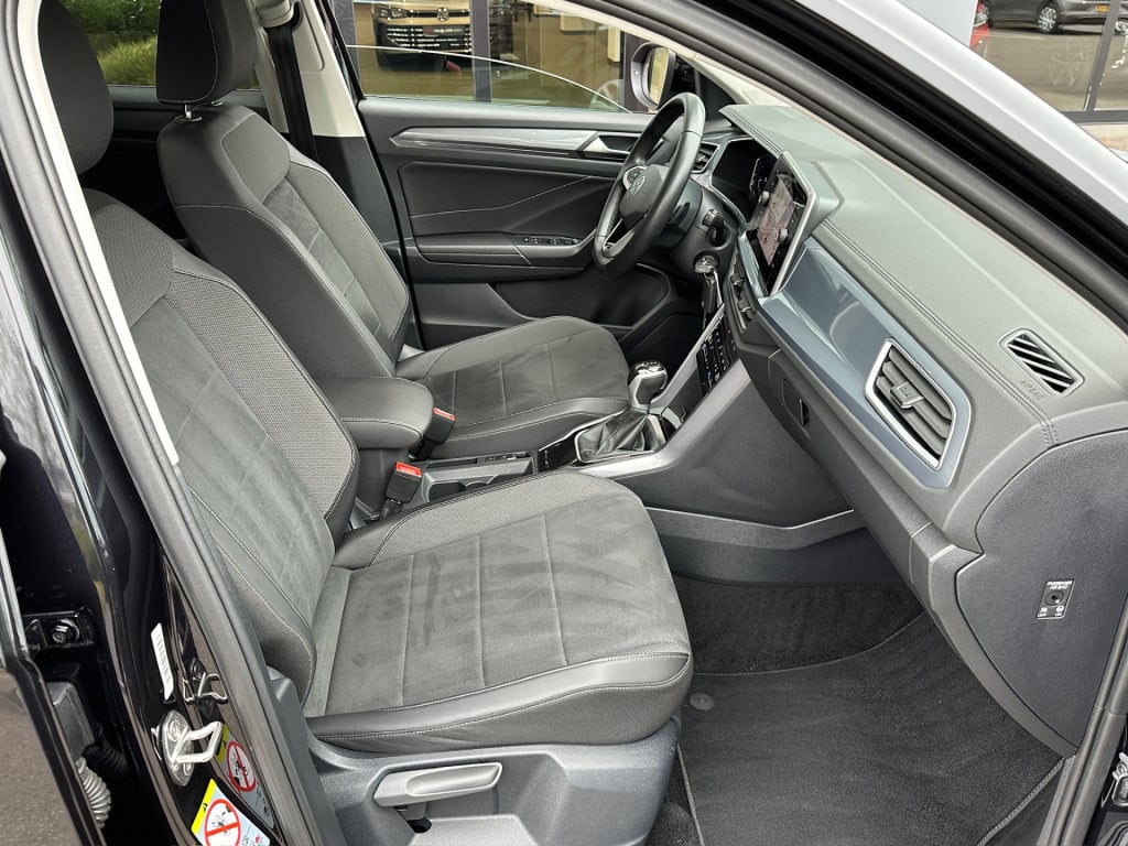 Volkswagen T-roc 1.5 tsi 150pk dsg style | iq light | navi | carplay | adap