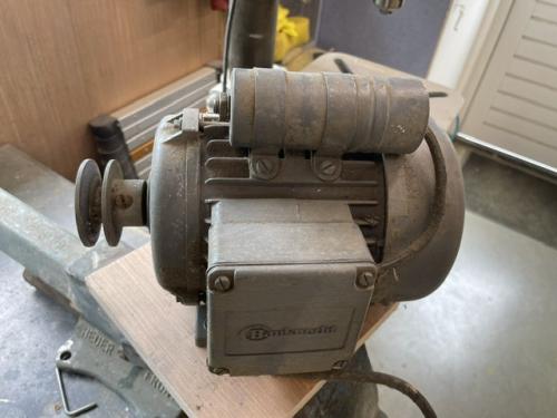 Baukecht electromotor € 25,--