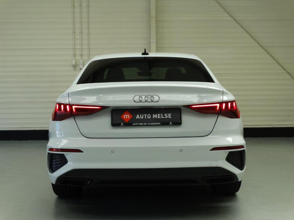 Audi A3 35 tfsi 150pk s tronic s line edition
