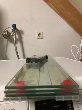 4 glazen legplankjes 60cm breed en 15cm diep